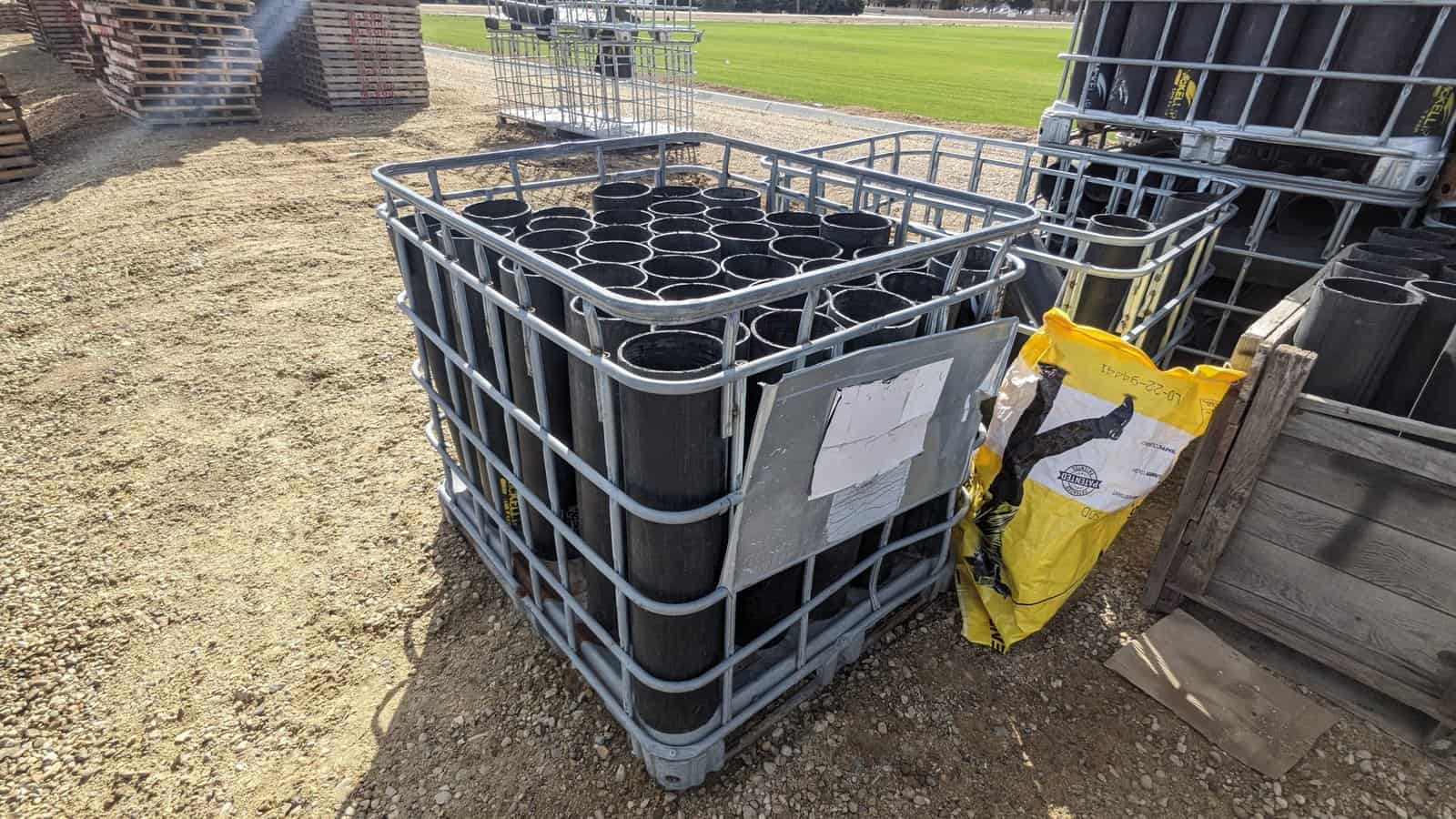 Tube tote with tubes